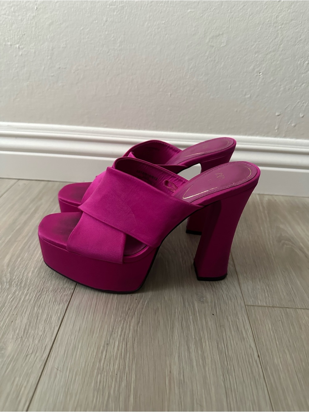 Zara Platform Mule Heels in Fuchsia Pink